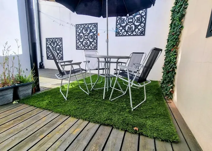 Surbiton Luxury Garden House 19A