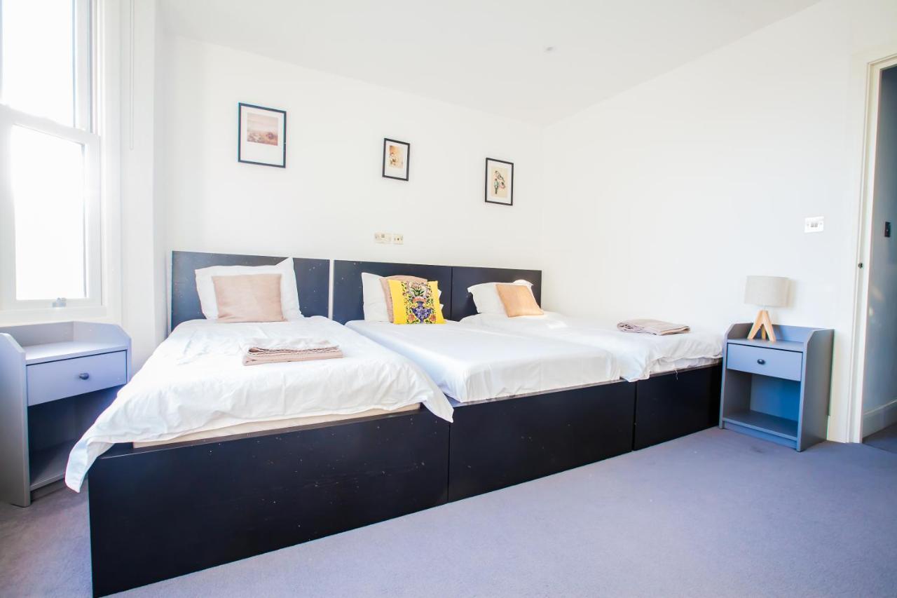 Luxury Garden House 19a Holiday home Surbiton