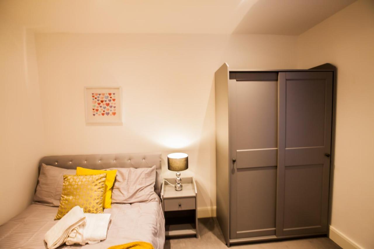 Luxury Garden House 19a Holiday home Surbiton