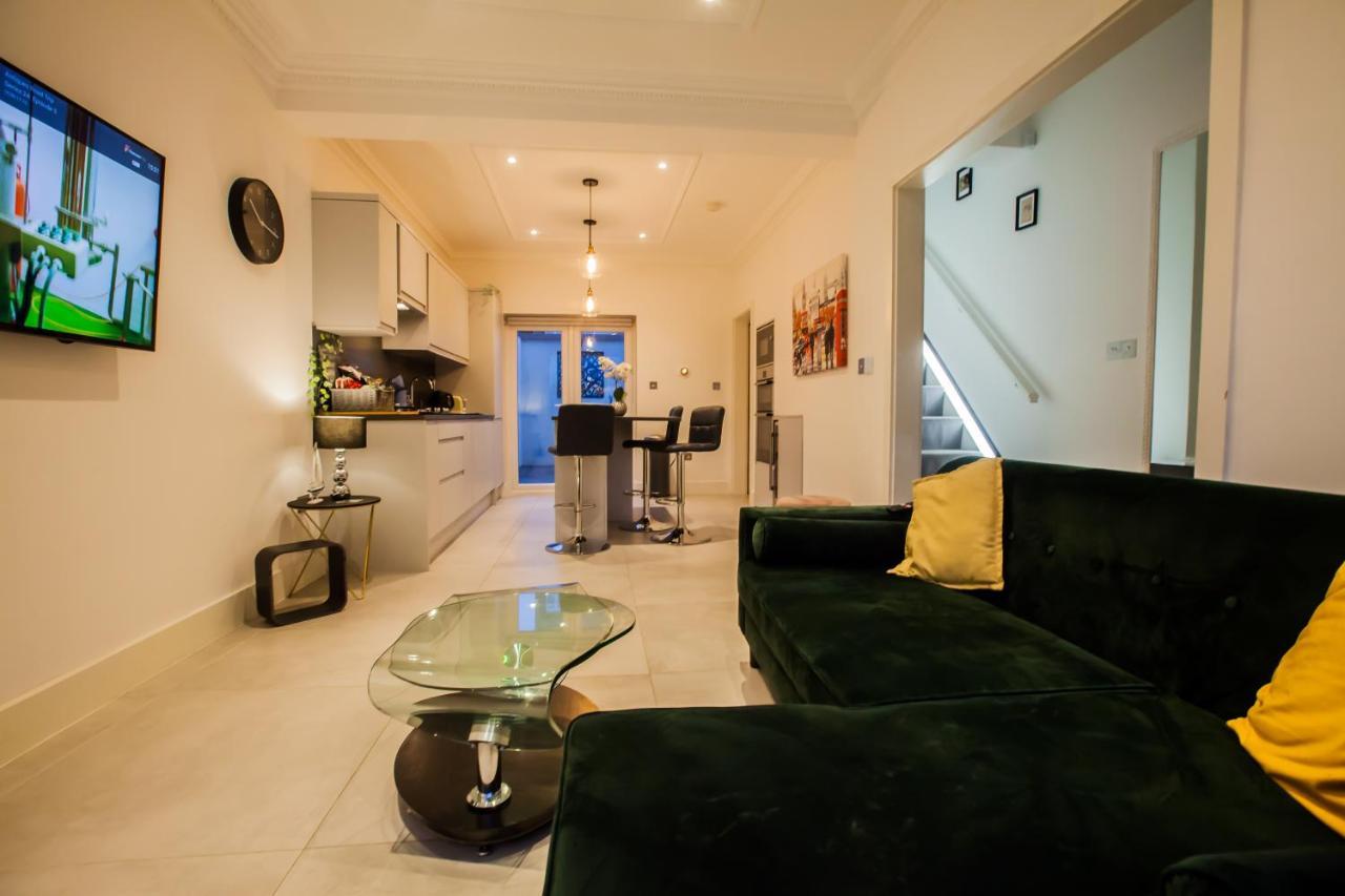 Luxury Garden House 19a Surbiton